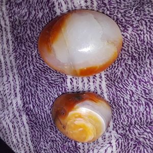 Small and medium size polished agate